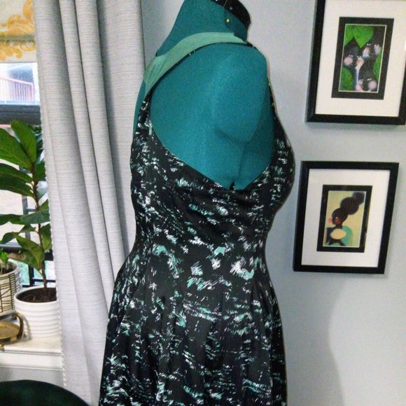 NWOT BCBGeneration Abstract Print Zip Front Dress Sz 10 - Picture 10 of 16